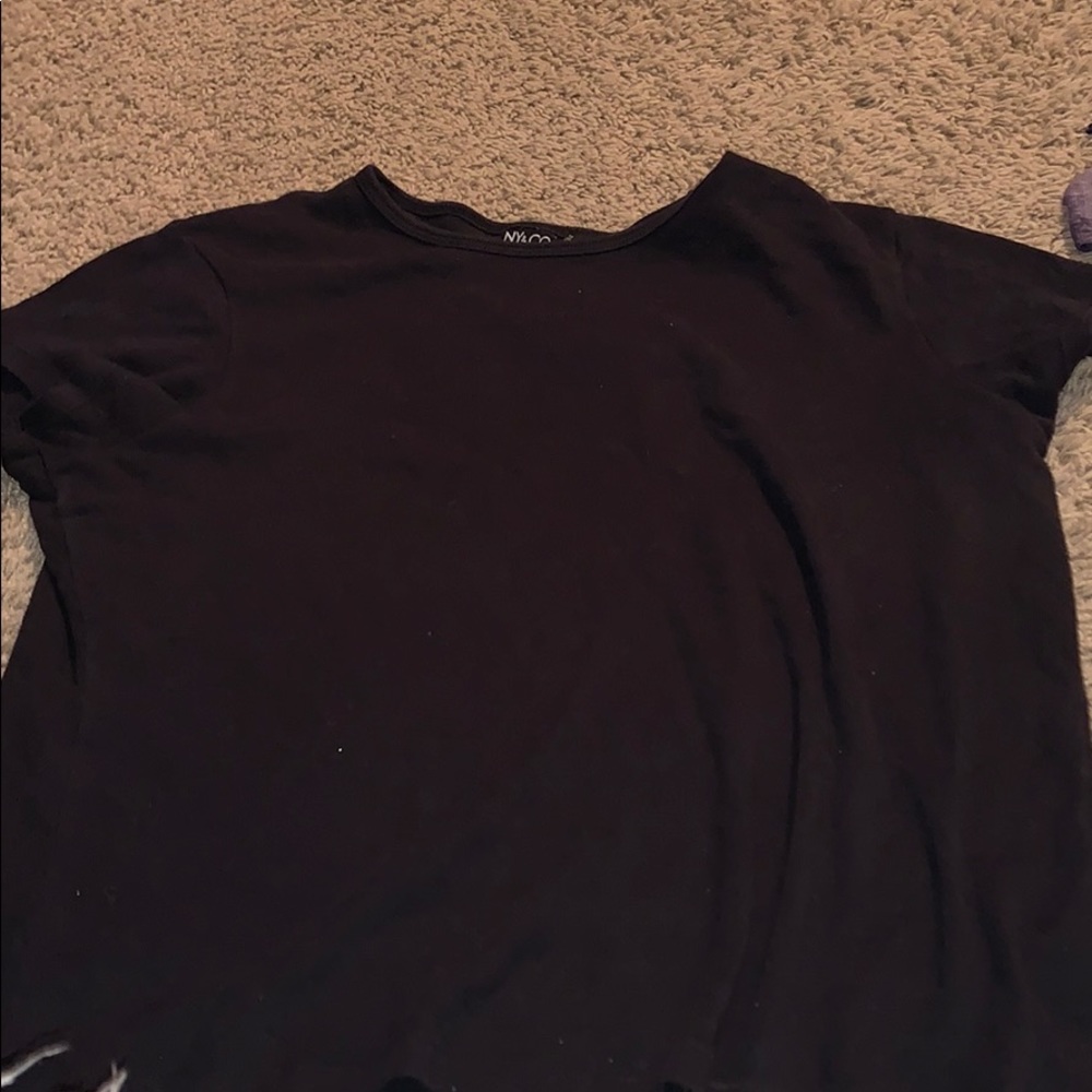 T-shirt / crop top